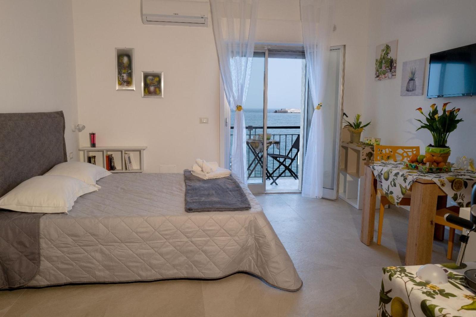 Zia Rina Apartment Naxos Giardini-Naxos Buitenkant foto