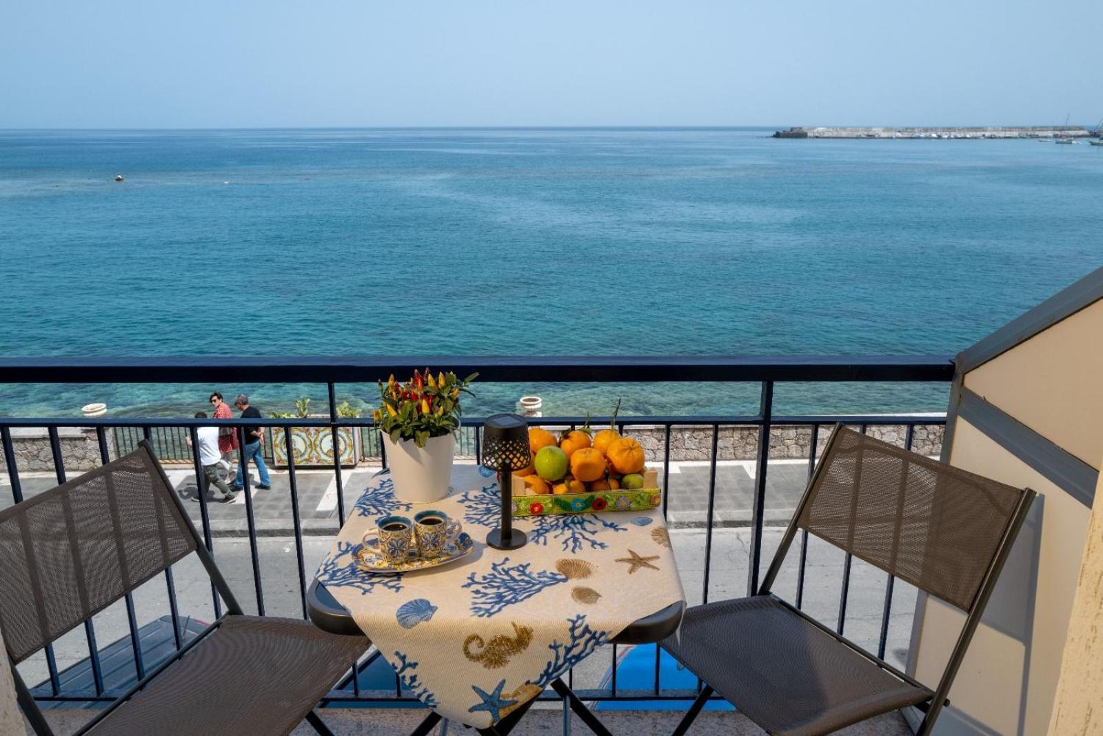 Zia Rina Apartment Naxos Giardini-Naxos Buitenkant foto